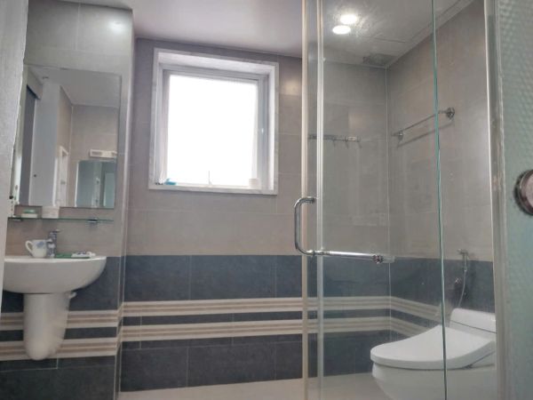 BÁN NHÀ 1 TRỆT 2 LẦU - ĐƯỜNG PHÚ THUẬN, QUẬN 7