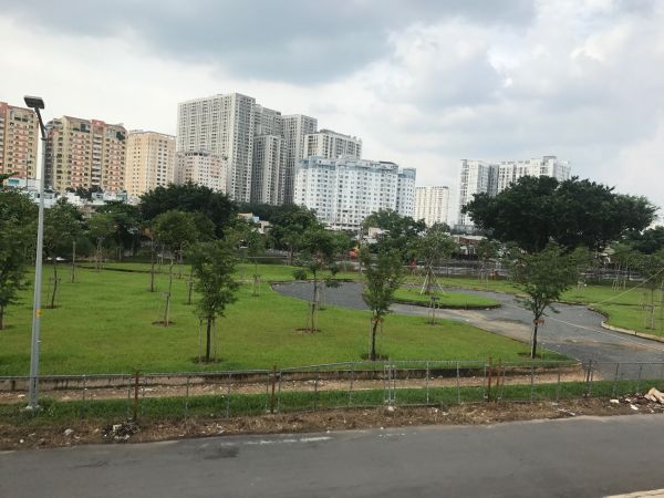 THUÊ LÔ ĐẤT 1200m2; MT KINH DOANH TRẦN XUÂN SOẠN.P TÂN QUY Q7