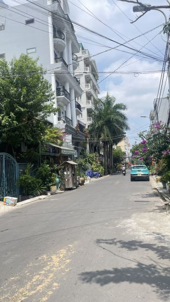 BÁN NHÀ 1 TRỆT 3 LẦU MT ĐƯỜNG 37 P BÌNH THUẬN Q7