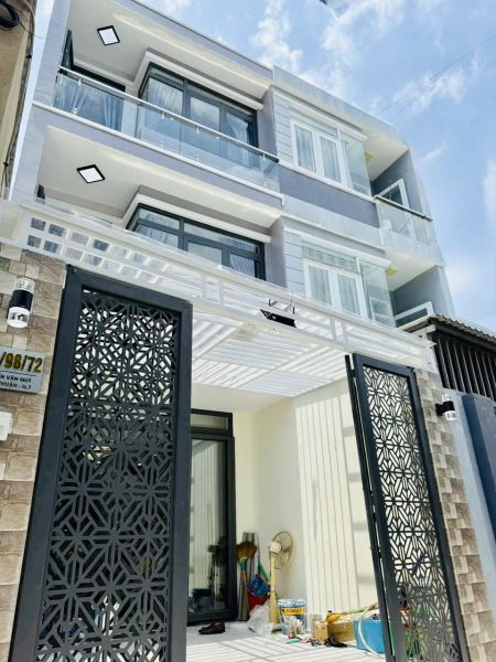 NHÀ ĐỆP 2 LẦU HẺM 160 NGUYỄN VĂN QUỲ PHÚ THUẬN Q7