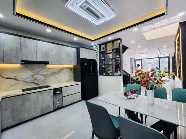 NHÀ ĐỆP 2 LẦU HẺM 160 NGUYỄN VĂN QUỲ PHÚ THUẬN Q7