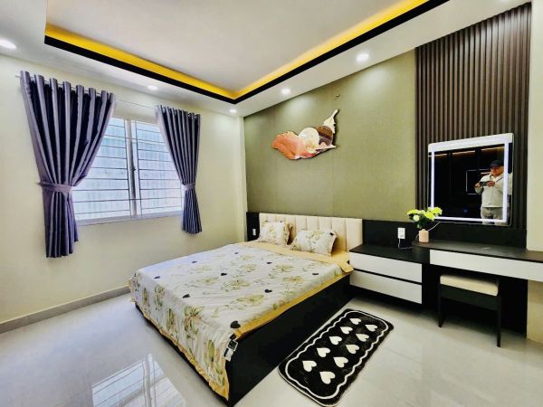 NHÀ ĐỆP 2 LẦU HẺM 160 NGUYỄN VĂN QUỲ PHÚ THUẬN Q7