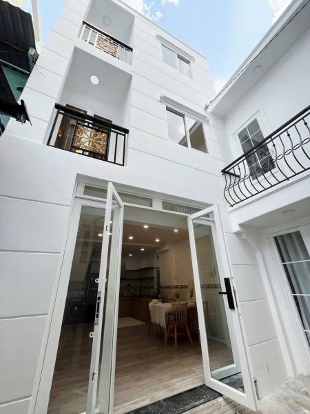 SIÊU PHẨM NHÀ ĐẸP TRUNG TÂM Q7.Đ TRẦN XUÂN SOẠN P TÂN HƯNG