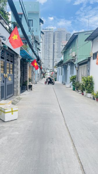 Chính chủ cần Bán Đất và nhà 1 Trệt 1 Lầu 967 Trần Xuân Soạn, P. Tân Hưng, Q7.