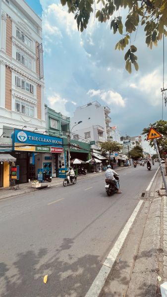 CẦN BÁN CĂN HỘ DỊCH VỤ MẶT TIỀN LÂM VĂN BỀN – P. TÂN KIỂNG, Q.7