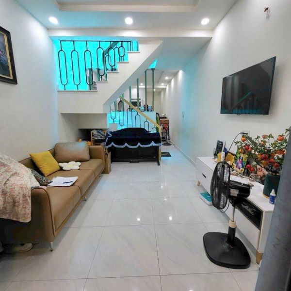 CHÍNH CHỦ BÁN NHÀ 1 TRỆT 1 LẦU HOÀNG TRỌNG MẬU TÂN HƯNG Q7.