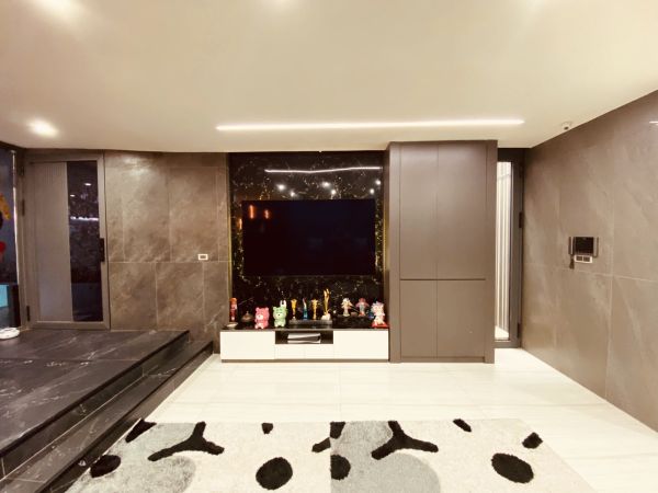 BÁN NHÀ ĐẸP – 1 HẦM 1 TRỆT 2 LẦU – ĐƯỜNG TRẦN XUÂN SOẠN, P. TÂN HƯNG, QUẬN 7