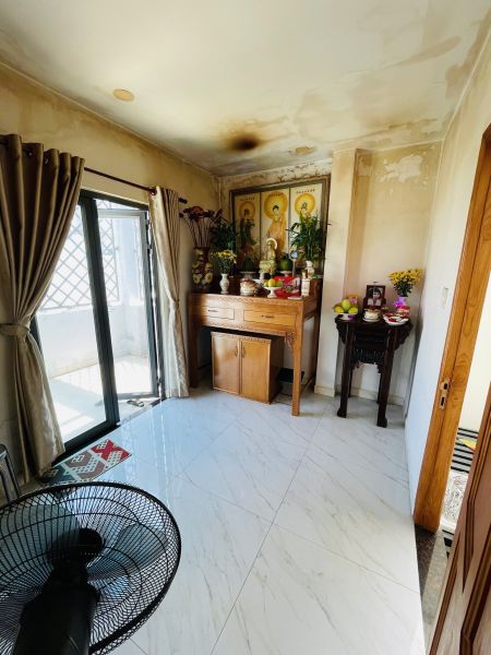 -BÁN NHÀ PHỐ 1 TRỆT 2 LẦU + SÂN THƯỢNG