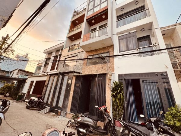 BÁN NHÀ ĐẸP 1 TRỆT 1 LẦU – GẦN MẶT TIỀN HUỲNH TẤN PHÁT, QUẬN 7