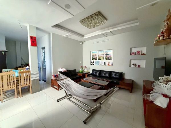 BÁN NHÀ ĐẸP 1 TRỆT 1 LẦU – GẦN MẶT TIỀN HUỲNH TẤN PHÁT, QUẬN 7
