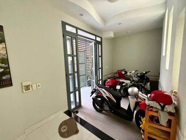 BÁN NHÀ ĐẸP 1 TRỆT 1 LẦU – GẦN MẶT TIỀN HUỲNH TẤN PHÁT, QUẬN 7