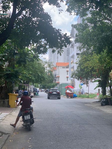 BÁN NHÀ PHỐ - ĐƯỜNG SỐ 5, KHU HIM LAM, P. TÂN HƯNG, QUẬN 7