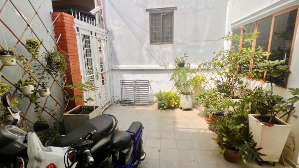 BÁN NHÀ 1 TRỆT – ĐẤT DIỆN TÍCH LỚN – VỊ TRÍ ĐẮC ĐỊA QUẬN 7