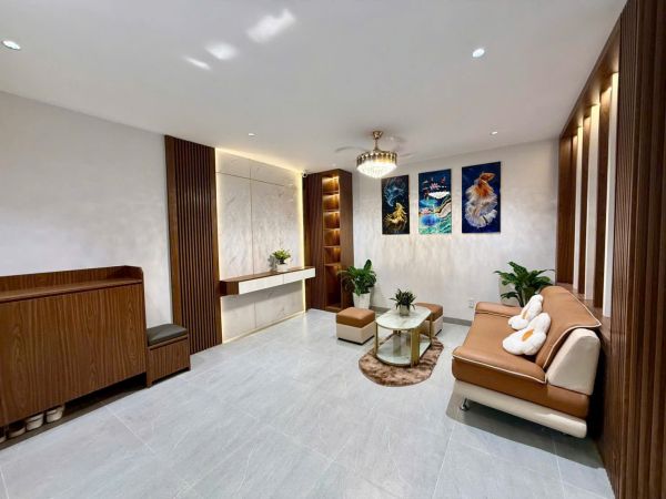 BÁN NHÀ ĐẸP 1 TRỆT 2 LẦU TRẦN XUÂN SOẠN,P TÂN HƯNG QUẬN 7