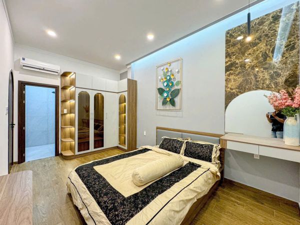 BÁN NHÀ 1 TRỆT 2 LẦU ĐƯỜNG TRẦN XUÂN SOẠN P TÂN HƯNG Q7'