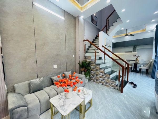 BÁN NHÀ 1 TRỆT 2 LẦU HUỲNH TẤN PHÁT TÂN THUẬN ĐÔNG Q7