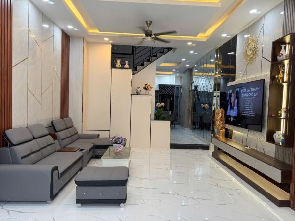BÁN NHÀ CĂN GÓC 2 MẶT TIỀN ĐƯỜNG PHÚ THUẬN QUẬN 7