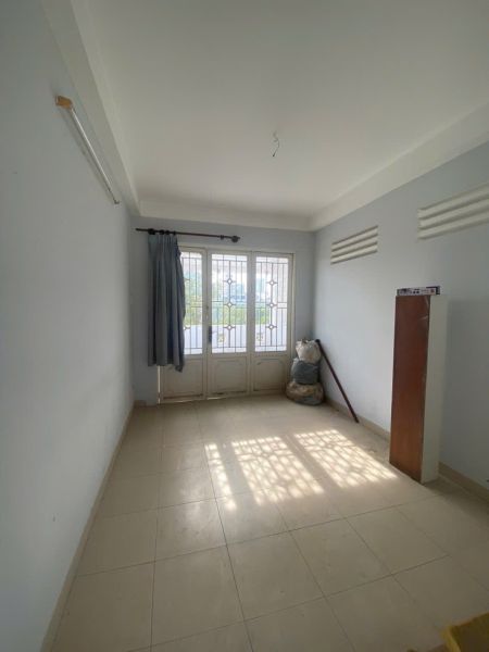 CHO THUÊ NHÀ 1 TRỆT 2 LẦU Đ NGUYỄN THỊ THẬP TÂN HƯNG Q7