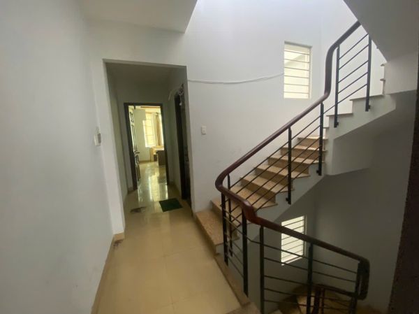 CHO THUÊ NHÀ 1 TRỆT 2 LẦU Đ NGUYỄN THỊ THẬP TÂN HƯNG Q7