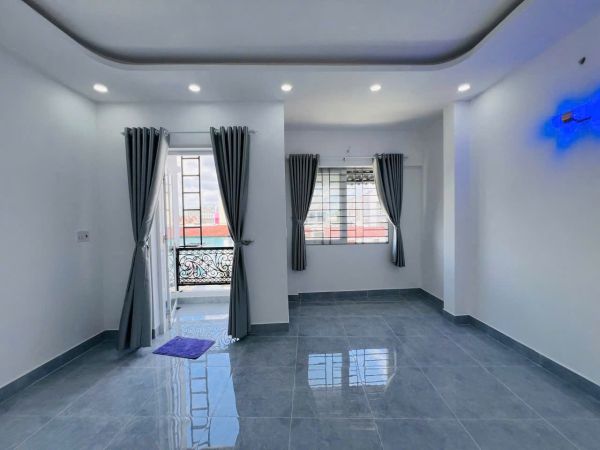 BÁN NHÀ 1 TRỆT 2 LẦU ĐƯỜNG NGUYỄN THỊ HƯƠNG NHÀ BÈ