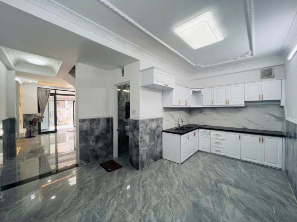 BÁN NHÀ 1 TRỆT 2 LẦU ĐƯỜNG NGUYỄN THỊ HƯƠNG NHÀ BÈ