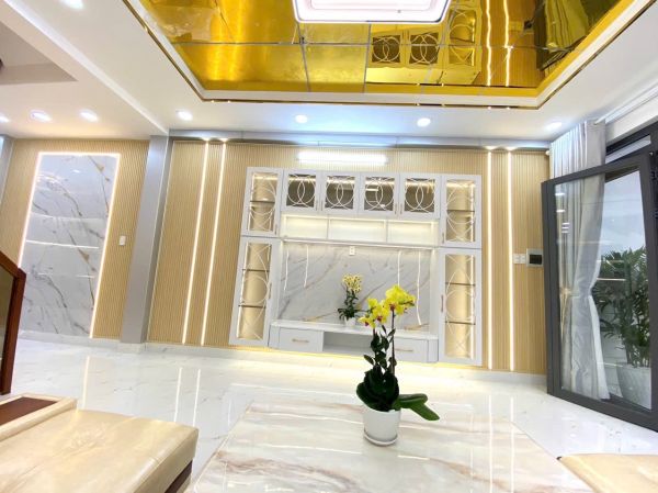BÁN NHÀ 1 TRỆT 2 LẦU ĐƯỜNG HUỲNH TẤN PHÁT QUẬN 7