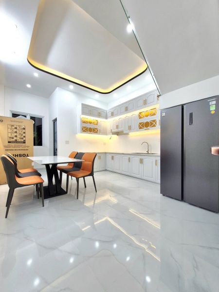 BÁN NHÀ 1 TRỆT 2 LẦU ĐƯỜNG HUỲNH TẤN PHÁT(QUẬN 7 CŨ)