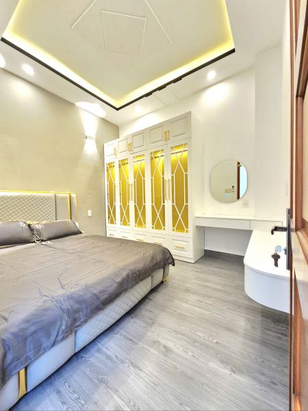 BÁN NHÀ 1 TRỆT 2 LẦU ĐƯỜNG HUỲNH TẤN PHÁT(QUẬN 7 CŨ)
