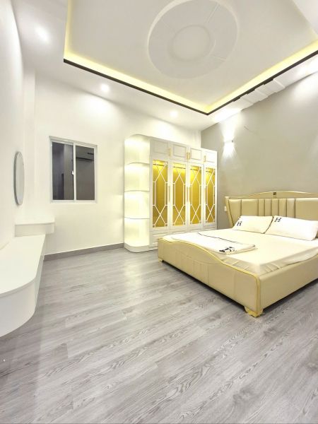 BÁN NHÀ 1 TRỆT 2 LẦU ĐƯỜNG HUỲNH TẤN PHÁT(QUẬN 7 CŨ)